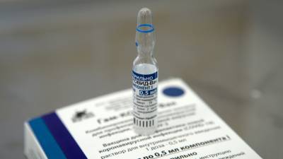 Вакцина от коронавируса "Спутник Лайт" снижает риск заражения на 50%