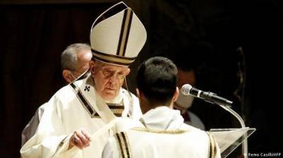 Папа Римский Франциск благословил верующих и призвал не поддаваться отчаянию