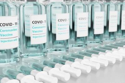 В Мариуполе украли вакцину от коронавируса, чтобы «спасти стариков»