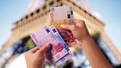 Во Франции прогнозируют увеличение дефицита госбюджета до 9% ВВП