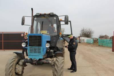 Контроль перед посевной. Милиция Гродненской области проверила технику сельхозпредприятий
