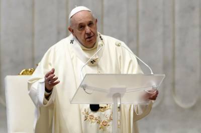 Папа Римский призвал освободить пленных на Донбассе