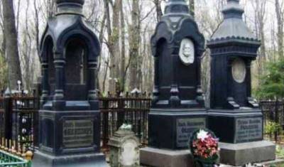 Неизвестные осквернили колумбарий на Ваганьковском кладбище Москвы