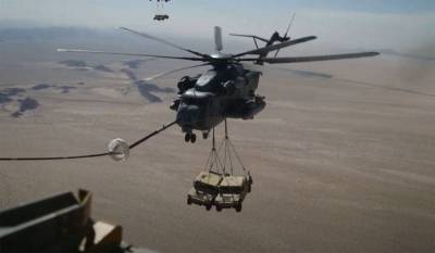 «Придётся закрашивать потёртости на боках «Хамви»: в сети оценили транспортировку пар бронемашин вертолётами CH-53