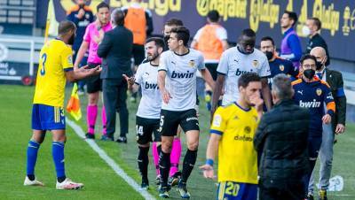 Игроки «Валенсии» ушли с поля из-за расистского оскорбления со стороны игрока «Кадиса»