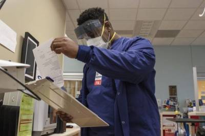 Американский эпидемиолог предупредил о четвертой волне коронавируса в США