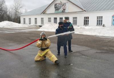 В Петербурге прошли соревнования пожарных команд Ленинградской армии ВВС и ПВО