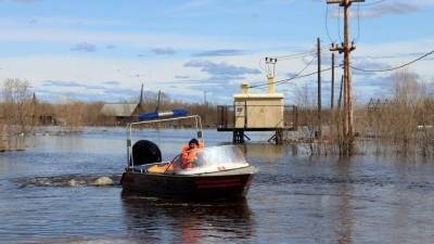 Паводки угрожают сразу нескольким населенным пунктам России