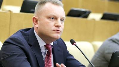 Депутат Сухарев попросил обеспечить больницы экспресс-тестами на грипп и COVID-19