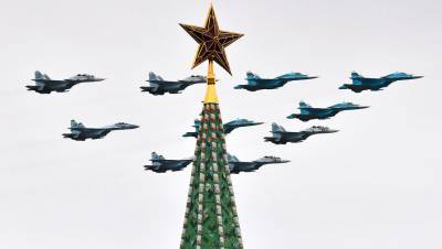 Репетиции авиачасти парада Победы начались на аэродроме ВВО под Комсомольском-на-Амуре