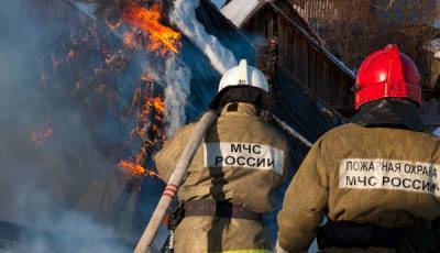В Петрозаводске горел жилой дом: эвакуировано 22 человека