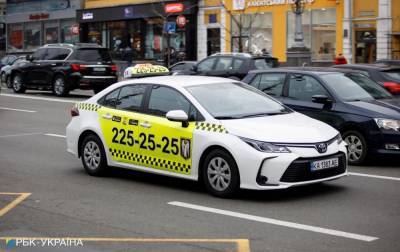 В Киеве резко выросли цены на такси