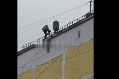 Два подростка в Вязьме устроили опасные игры на крыше многоэтажки