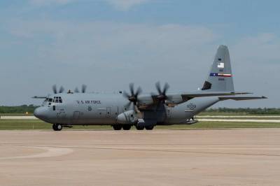 На Украине приземлились два самолета ВВС США из-за обострения ситуации на Донбассе