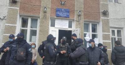 Полиция открыла 17 дел по выборам нардепа в округе №87