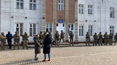 После скандальных выборов на Прикарпатье полиция открыла 17 уголовных дел