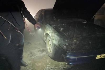 В Рубежном горел автомобиль депутата горсовета