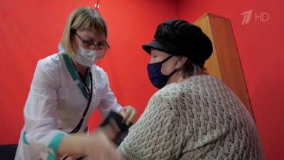 Вакцинация от коронавируса по всей России набирает обороты