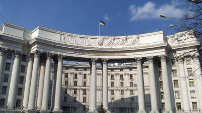 Украина стремится оказать давление на ФРГ и Францию для ревизии Минских соглашений