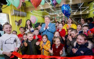 Поплавский открыл детское кафе у себя на родине