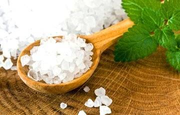 Медики рассказали, какую пользу для здоровья может принести соль
