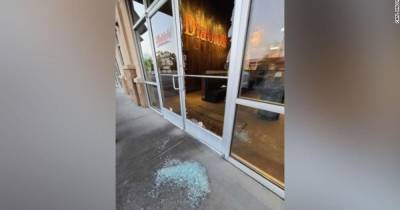 Владелец ресторана в США предложил работу грабителю, который напал на его заведение (фото)