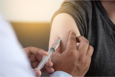 Поболеть и привиться: пункт вакцинации в Ледовом дворце откроется 6 апреля