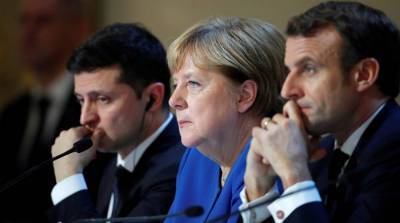 В Киеве заявили, что Зеленский, Макрон и Меркель побеседуют на этой неделе