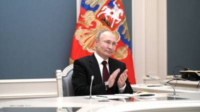Путин заявил о необходимости добиться опережающего роста доходов россиян