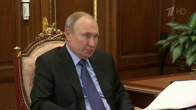 Владимир Путин обсудил по телефону тему поставки вакцины «Спутник V» с генсеком ЦК Компартии Вьетнама