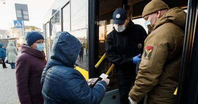 В ОП раскритиковали киевские власти за плохую организацию спецпропусков на транспорт
