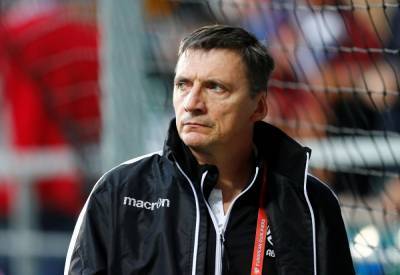 Главный тренер сборной Беларуси подал в отставку после поражения со счетом 0:8