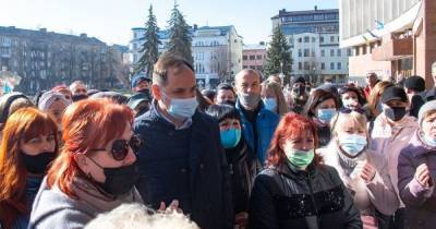 Мэр Франковска вместе с предпринимателями протестовал под ОГА: что требовали