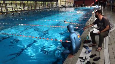 Дайвер из Хорватии установил новый мировой рекорд по задержке дыхания под водой.