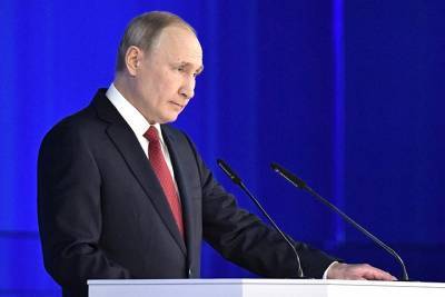 Путин подписал закон о лишении свободы до пяти лет за оскорбление ветеранов