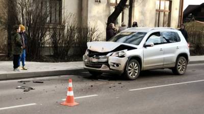 Пьяный чиновник горсовета совершил ДТП в Киеве: есть пострадавшие – фото
