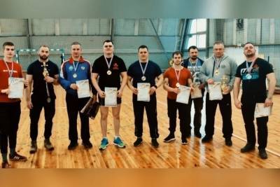 Чемпионат по пауэрлифтингу прошел в Псковской области