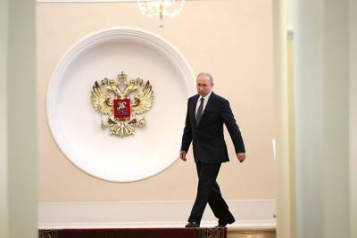 Владимир Путин подписал закон о дополнительных сроках президента РФ