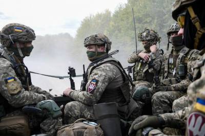 Эксперт назвал риски России в случае войны с Украиной