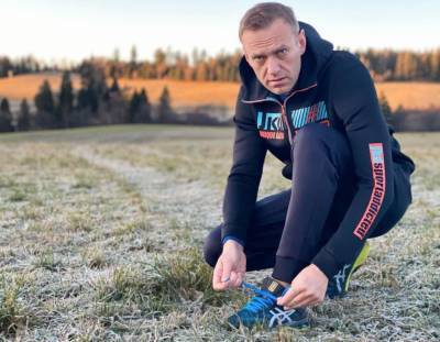 Навальный рассказал, что заболел. Из его ИК зеков госпитализируют с туберкулезом