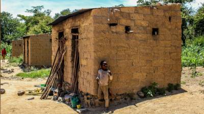 Призрак колониализма: фотограф из Мозамбика показал влияние Европы на Африку