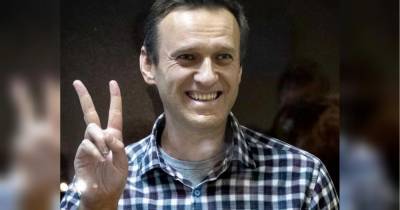 В колонии Навального вспышка туберкулеза, политик подозревает, что болен