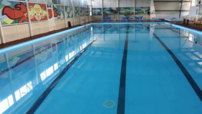 Пожилой москвич умер во время плавания в бассейне фитнес-клуба