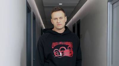 Опрос "Левады" показал истинное отношение россиян к Навальному