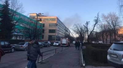 В Черновцах вспыхнул масштабный пожар на заводе