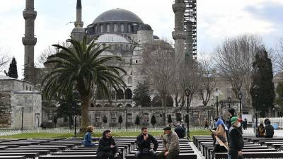 Вирусолог оценил опасность для туристов в Турции из-за COVID-19
