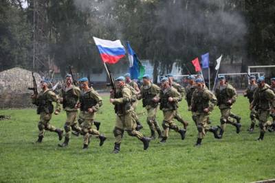 Россия перебрасывает в Крым псковских десантников, которые воевали на Донбассе