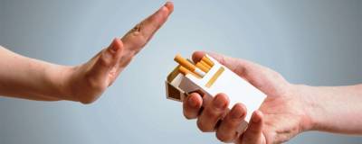 Мясников заявил о риске курильщиков заболеть неоперабельным раком