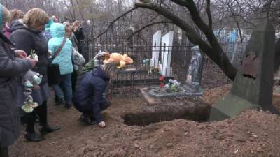 Под Донецком прошли похороны убитого украинским беспилотником ребенка