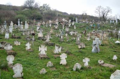 Куяльницкое кладбище – старинные казацкие захоронения, до сих пор не защищенные государством